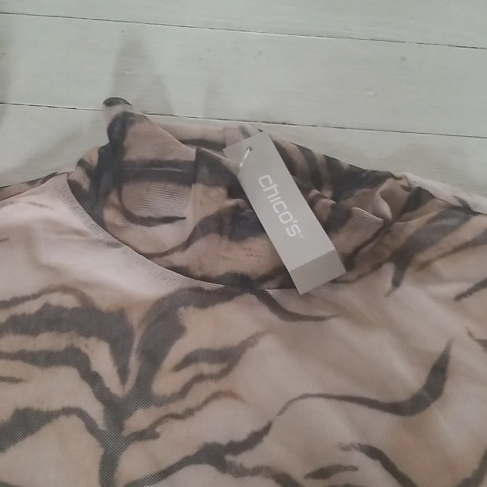 Chico's - Picture 2 of 6